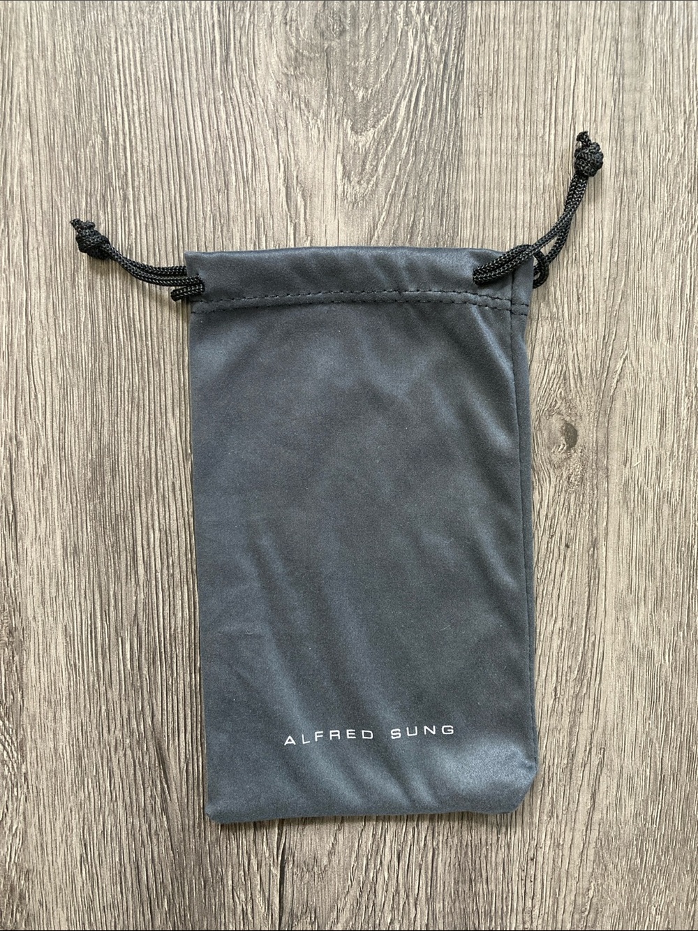 Alfred Sung Soft Sunglasses Case with Drawstring Closure